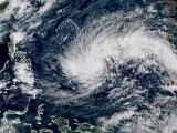 'Siêu bão” Kammuri tiến vào biển Đông sau khi càn quét Philippines
