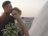 Việt Quang tình tứ bên gái Tây trong MV “Cưới đi, mình cưới nhau đi”