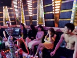 Quảng Ninh: Hàng chục 'dân chơi' nghi sử dụng ma túy tại quán karaoke Vision II