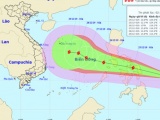 Tin bão khẩn cấp, bão Phanfone mạnh cấp 11 khi vào Biển Đông