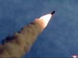 Triều Tiên bất ngờ phóng 2 tên lửa ra biển