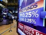 Fed quyết định hạ lãi suất khẩn cấp vì Covid-19