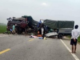 Nghệ An: Xe tải tông xe đầu kéo, 2 người tử vong
