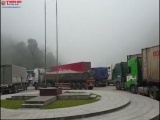 Hà Tĩnh: Cửa khẩu Quốc tế Cầu Treo quá tải  các phương tiện, ùn tắc do nhập cảnh tránh dịch Covid -19