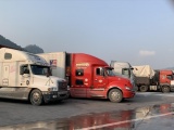 Trung Quốc siết thông quan, gần 2.600 xe hàng hóa ùn ứ ở cửa khẩu