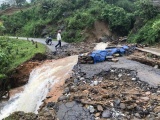 Nhiều tuyến đường ách tắc, sạt lở nghiêm trọng do mưa lớn tại Lào Cai