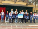 Lai Châu: 350 bộ sách giáo khoa đến với 2 trường THCS và THPT