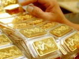 Ngày 25/10: Vàng thế giới tụt giảm, giao dịch vàng trong nước trầm lắng