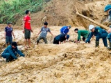 Khẩn trương tìm kiếm các nạn nhân bị vùi lấp ở Nam Trà My và Phước Sơn