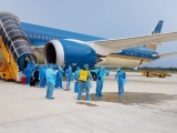 Thêm chuyến bay đưa gần 360 công dân Việt Nam từ Hoa Kỳ về nước an toàn