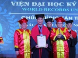 Anh hùng lao động Nguyễn Quang Mâu nhận danh hiệu Tiến sĩ danh dự của Viện Đại học Kỷ lục Thế giới