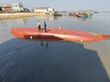 Gấp rút xử lý vệt dầu loang trong vụ chìm tàu tại Nghệ An
