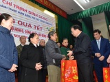 Phó Thủ tướng Trịnh Đình Dũng thăm và tặng quà tết tại tỉnh Phú Thọ