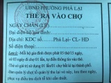 Hải Dương: Phát thẻ đi chợ cho người dân ở TP Chí Linh
