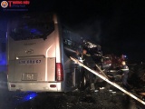 Kon Tum: Xe khách giường nằm bốc cháy trong đêm, 11 người may mắn thoát nạn