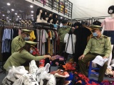 Ninh Bình: Tiêu hủy lượng lớn quần áo giả mạo nhãn hiệu Gucci, Zara, Nike 