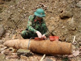 Nghệ An: Hủy nổ thành công quả bom nặng 115 kg khi đào móng nhà