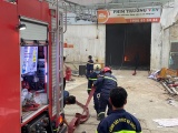 TP.HCM: Phim trường trên đường Nguyễn Văn Quá bốc cháy dữ dội