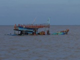 Cà Mau: Cứu kịp thời 9 ngư dân gặp nạn trên biển