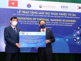 Việt Nam tiếp nhận 40 máy đo thân nhiệt từ xa của Hàn Quốc hỗ trợ