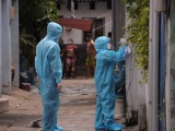 Phong tỏa nơi cư ngụ của 2 nhân viên BV Bệnh Nhiệt đới TP Hồ Chí Minh nhiễm COVID-19
