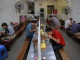 Hà Nội: Dịch vụ cắt tóc, quán ăn mở cửa trở lại từ 0 giờ ngày 22/6