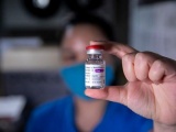 Việt Nam tiếp nhận thêm 1,18 triệu liều vaccine COVID-19