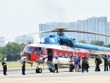 Trực thăng đưa 12 nhân viên y tế cùng 5.000 liều vaccine đến Côn Đảo