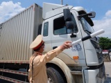 Lâm Đồng: Truy đuổi tài xế và phụ xe “thông chốt” kiểm dịch