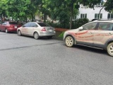 Hà Nội: Hàng loạt ô tô bị tạt sơn khi đỗ ở khu đô thị Trung Văn