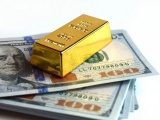Giá vàng và ngoại tệ ngày 5/11: Vàng tăng dựng đứng, USD leo thang