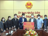 TCĐT Thương hiệu và Pháp luật tặng vật tư y tế cho lực lượng tuyến đầu phòng, chống dịch Covid-19 tại huyện Thanh Sơn