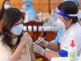 Từ ngày 10/12, TP.HCM bắt đầu tiêm vắc-xin mũi 3 cho người dân
