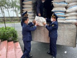 Hà Tĩnh: Phát hiện xe tải chở 2 tấn đường tinh luyện nhập lậu 