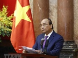 Chủ tịch nước Nguyễn Xuân Phúc gặp mặt cán bộ y tế tiêu biểu toàn quốc