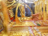 Giá vàng và ngoại tệ ngày 8/3: Vàng chạm đỉnh 74 triệu/lượng, USD tăng tiếp