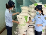 Phú Yên: Tạm giữ 15 tấn đường kính trắng nhập lậu, vi phạm quy định nhãn mác