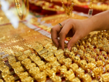 Giá vàng và ngoại tệ ngày 11/3: Vàng và USD đều tăng do lo ngại lạm phát