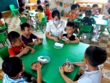 Hà Nội cho phép học sinh lớp 7-12 ăn bán trú khi trở lại trường