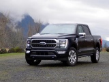  Ford triệu hồi gần 740.000 ô tô do lỗi phần mềm và rò rỉ dầu động cơ