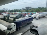 Khôi phục thông quan hàng hóa qua cửa khẩu Lào Cai sau hơn 1 ngày tạm dừng