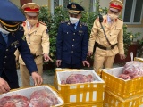 Quảng Trị: Phát hiện xe khách vận chuyển gần 4 tạ thịt bò đã bốc mùi 