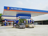Petrolimex vẫn báo lỗ dù giá xăng tăng cao   
