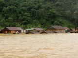Mưa lớn gây ngập sâu ở Hoà Bình, 148 người phải sơ tán