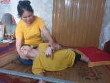 Hà Tĩnh: Xót xa cảnh mẹ đơn thân nuôi con bị bại não, bại liệt