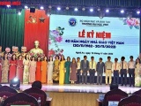 Trường Đại học Vinh trao Kỷ niệm chương 'Vì sự nghiệp Giáo dục' cho 40 thầy, cô giáo nhân kỷ niệm 40 năm ngày Nhà giáo Việt nam