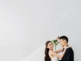 Ảnh cưới đơn giản mà ngọt ngào của Á hậu Thùy Dung và chồng doanh nhân