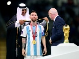 Áo choàng của Messi được nghị sĩ Oman trả giá 1 triệu USD 
