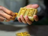 Người dân Nga đã mua 75 tấn vàng để đầu tư trong năm 2022