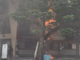 Cháy dữ dội tại quán cafe ở phố cổ Hà Nội